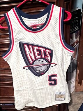 Mens size small Mitchell &Ness white Jason Kidd New Jersey Nets throwback Jersey
